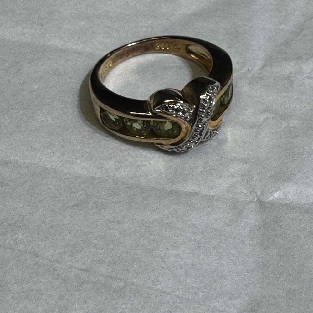 Peridot gemstone ring - Picture 4 of 6